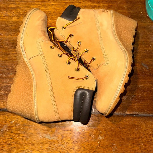 Timberland Women’s SZ8 - Picture 3 of 9